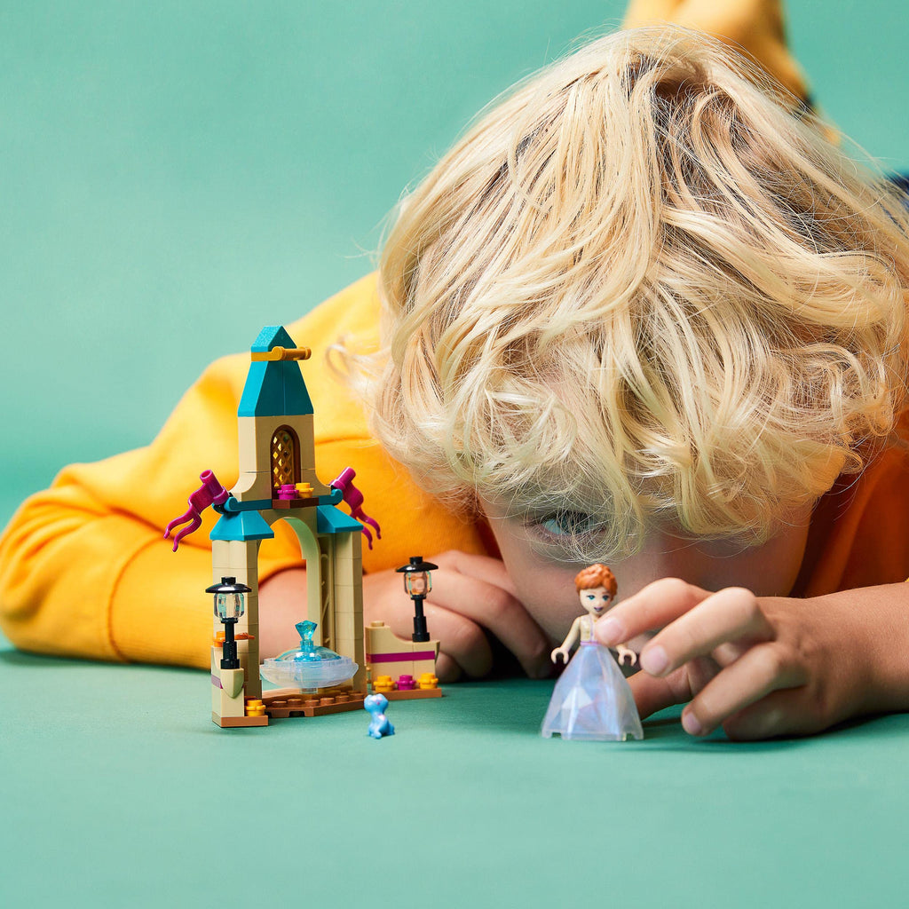 Building Toy with Mini Doll F8365